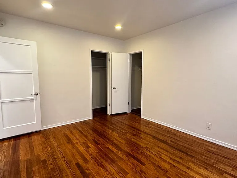 1418 S Genesee Ave — Photo 5
