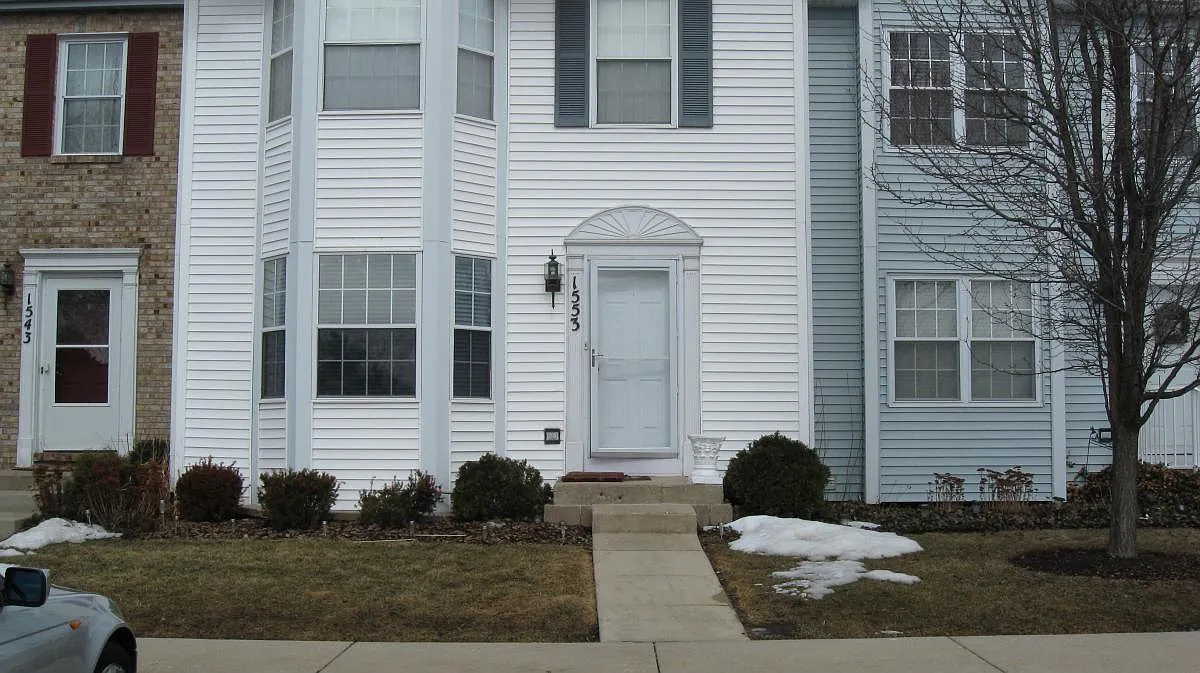 1553 Delaware Ct photo 1