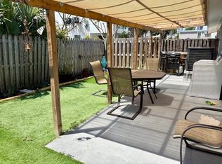 137 174th Terrace Dr E, Redington Shores, FL 33708