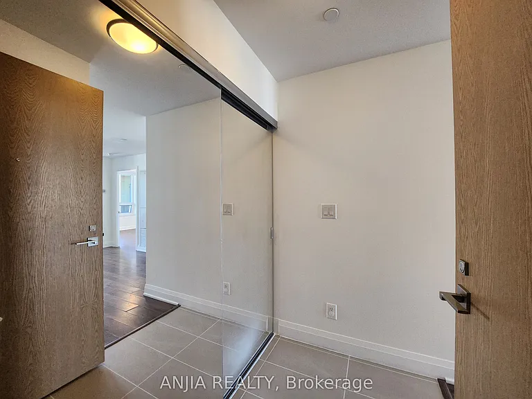 18 Uptown Dr #901 — Photo 7