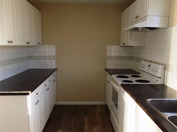 3rd image of 1396 Knottwood Road East NW #Nw-102-102