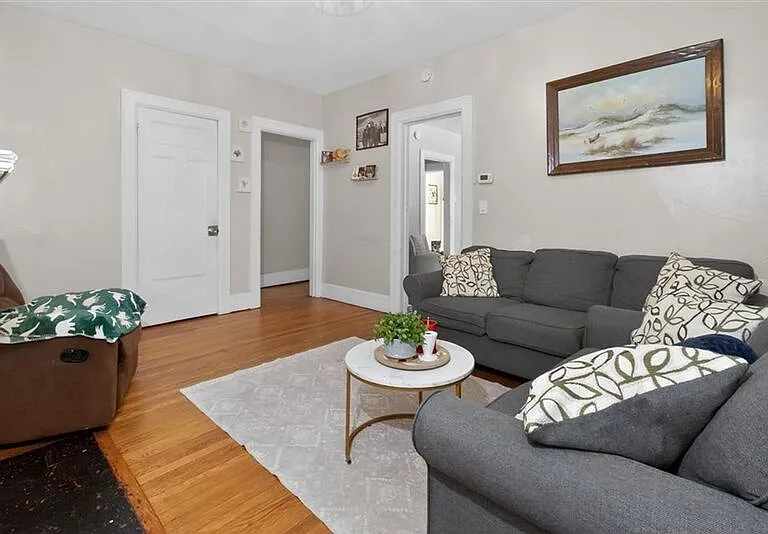 119 Rosewood Ter #1 — Photo 9