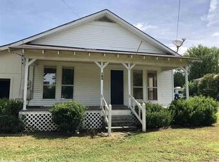 102 E Bogle St, Letona, AR 72085