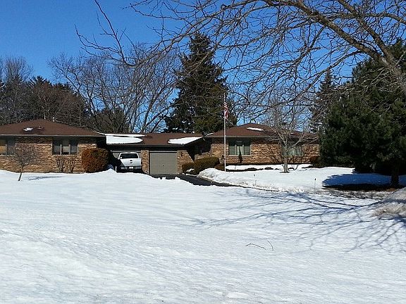 3rd image of 740 Tara Dr