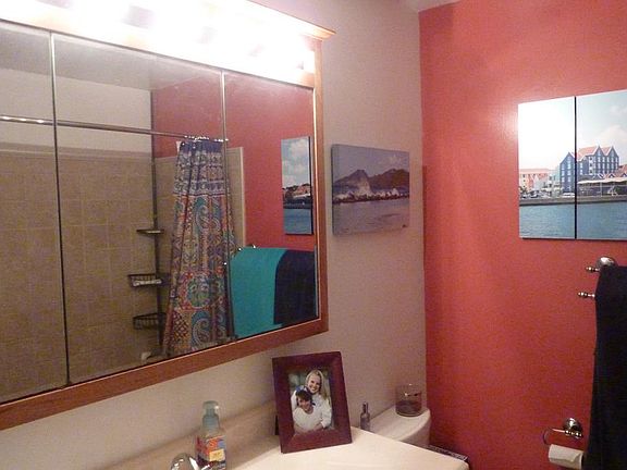5th image of 402 Swain Dr