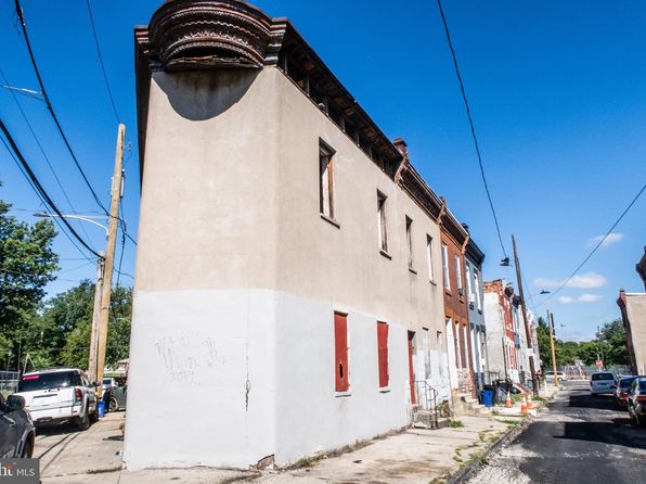 philadelphia-pennsylvania-2063218739 picture