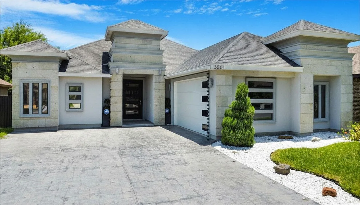 4 bed, 4.0 bath, 2587 sqft, $2,950 — Photo 2