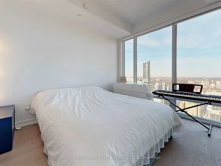 488 University Ave #2703 — Photo 25