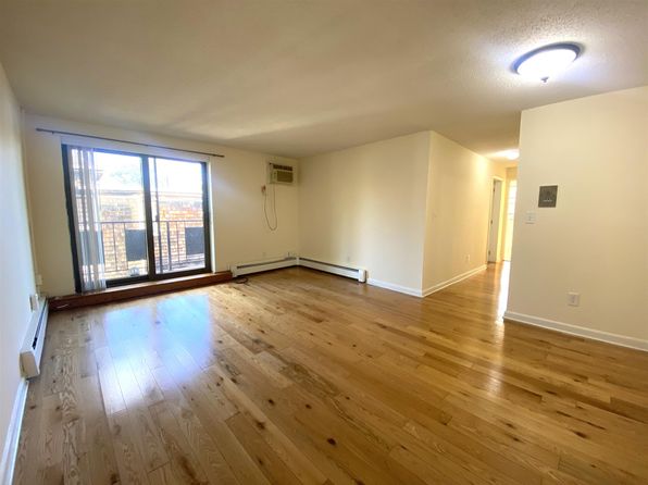 80 Highland Ave #204