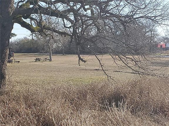 4th image of 114 Triangle Acres