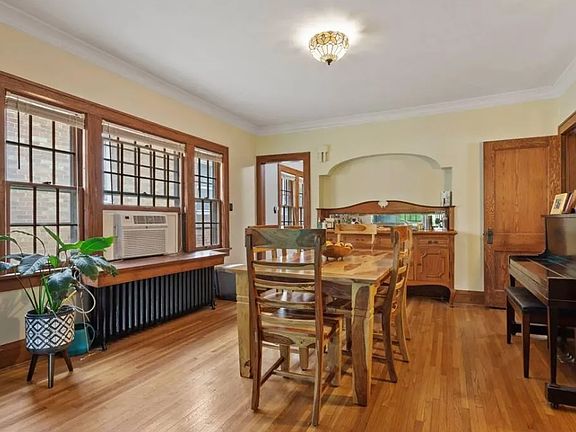 5th image of 964 Goodrich Ave #2