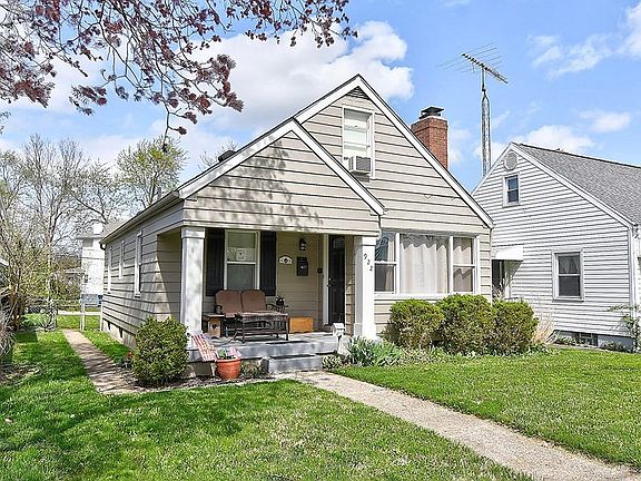 2nd image of 922 Watervliet Ave
