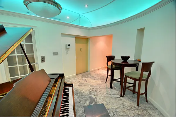 Rented by Smart City Real Estate LLC | media 78