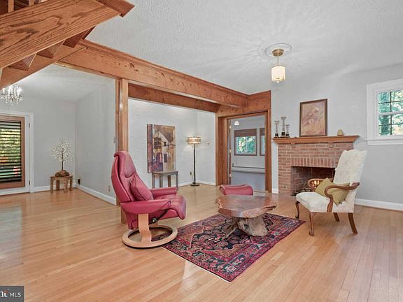 2nd image of 6574 Weyanoke Ct
