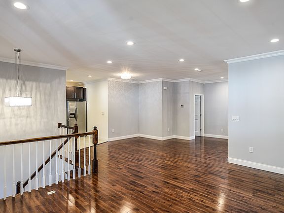 4th image of 3603 Carson Dr