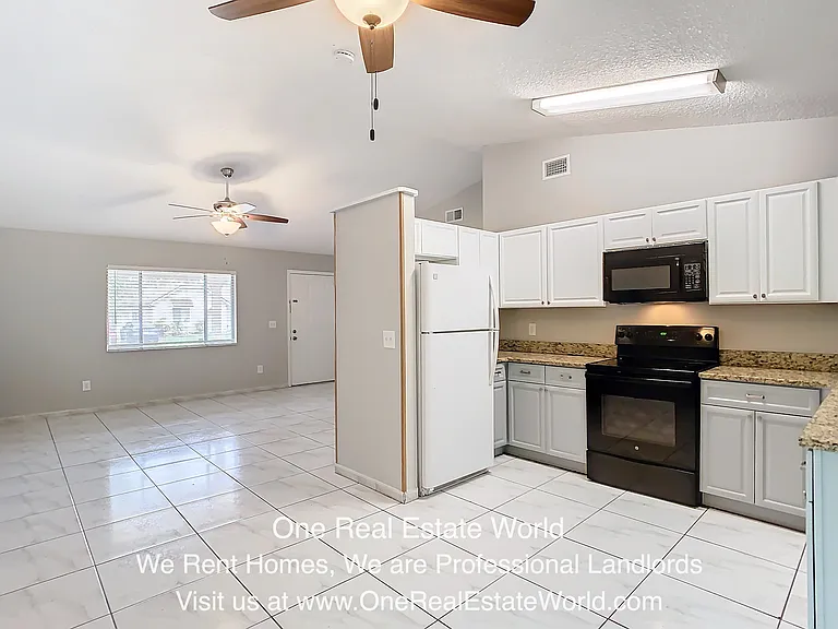 12929 Ohio Woods Ln — Photo 3