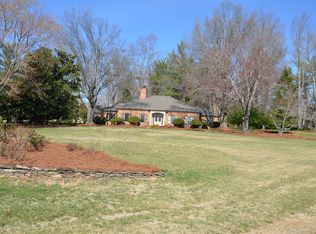 423 Burning Tree Cir, High Point, NC 27265