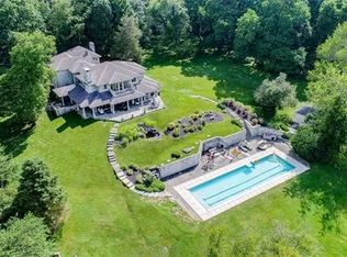 318 Grange Hall Rd, Beavercreek, OH 45430