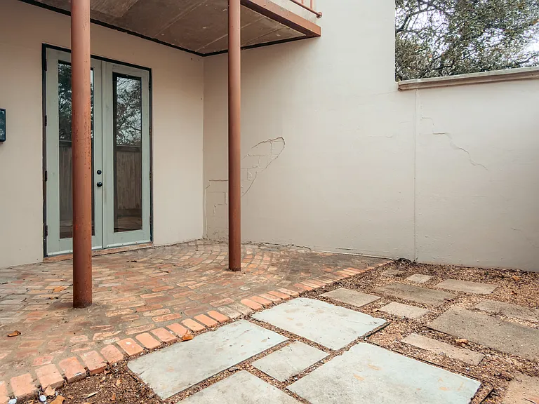 100 Mary D Ave #17 — Photo 5