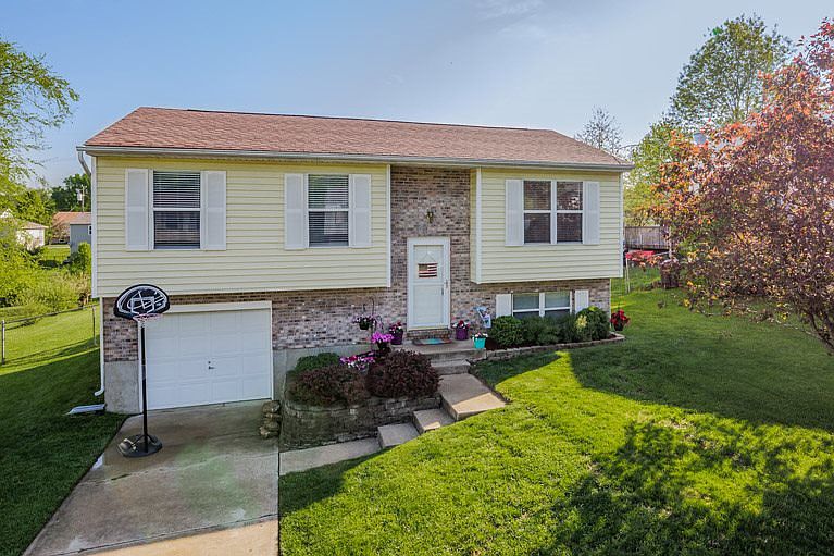 1st image of 94 Green Hill Dr