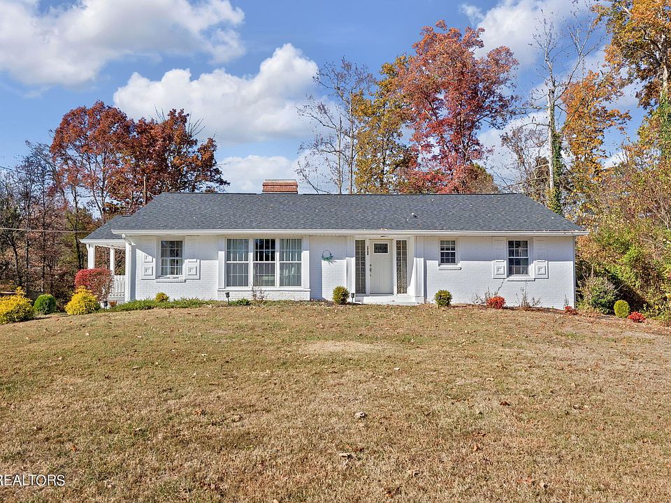 1st image of 1709 Maple Dr