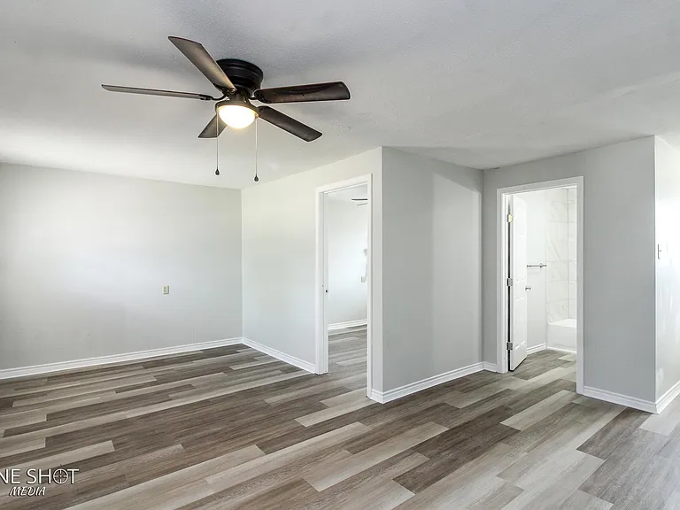 4735 Potomac Ave — Photo 3