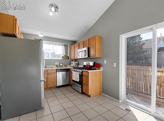 3rd image of 3147 Bridgewater Dr