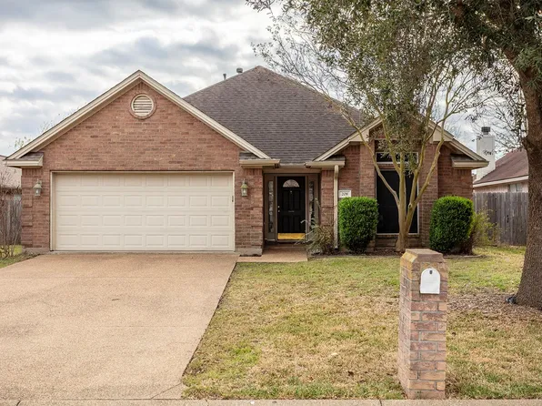 208 Bernburg Ct, College Station, TX 77845