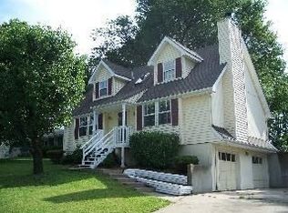 7917 N Broadway Ave, Gladstone, MO 64118