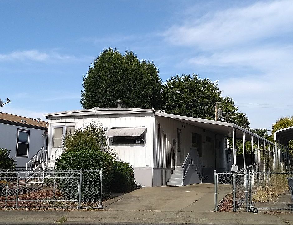 1st image of 211 Doolittle Dr