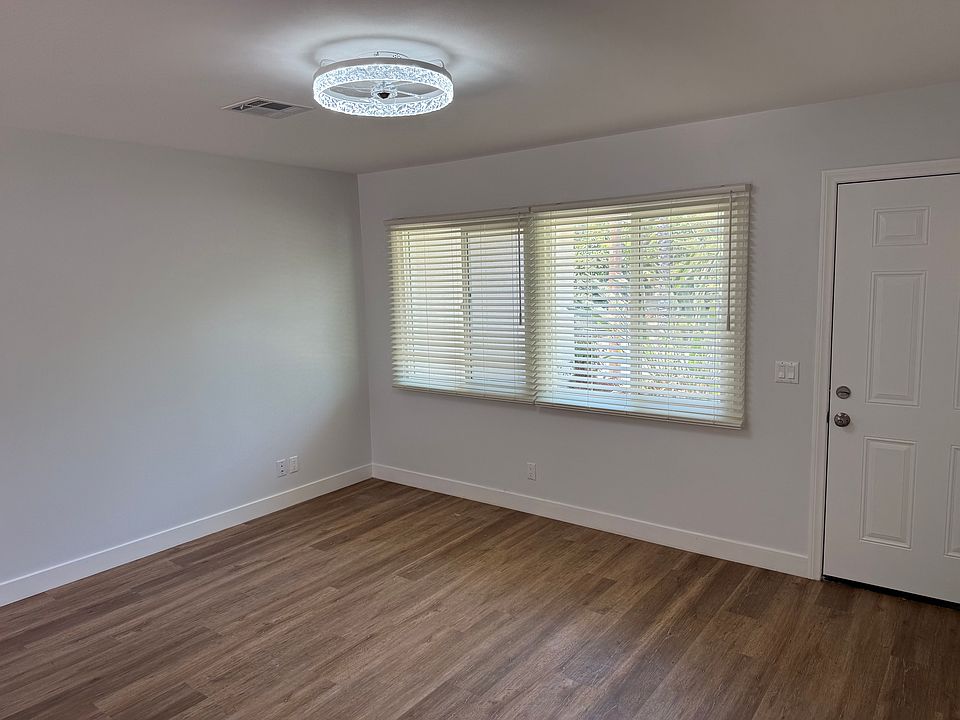 1st image of 896 Carillo Dr #A-b