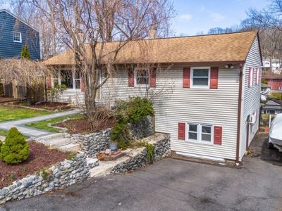 13 Holiday Dr, Hopatcong, NJ, 07843