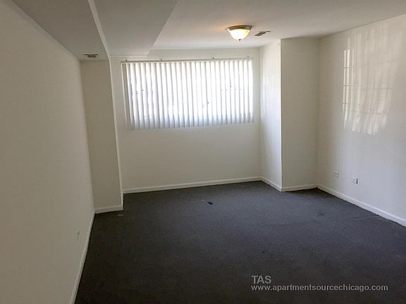 4th image of 2040 W Superior St #1
