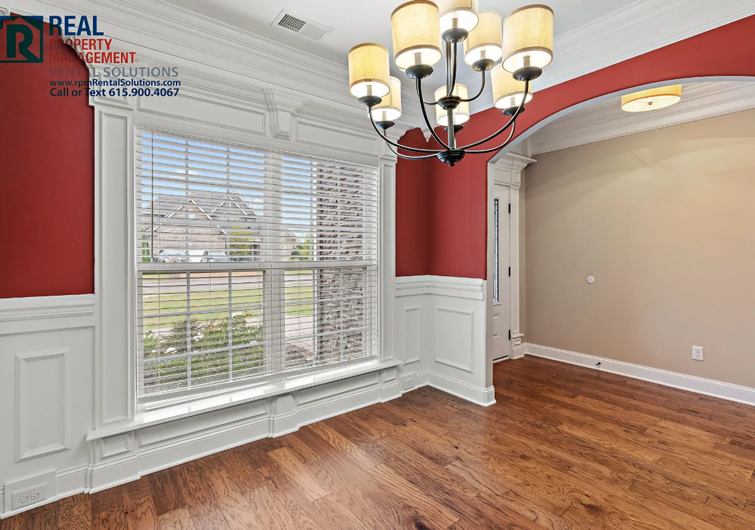 Gorgeous, all brick 4bd 3.5ba home in Smyrna! Attached garage and washer/dryer included! — Photo 4