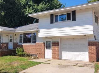 320 Maple St, Peshtigo, WI 54157