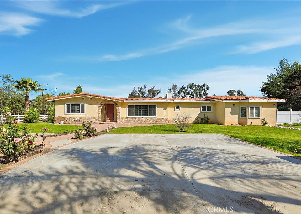 1st image of 12234 Boulder View Dr