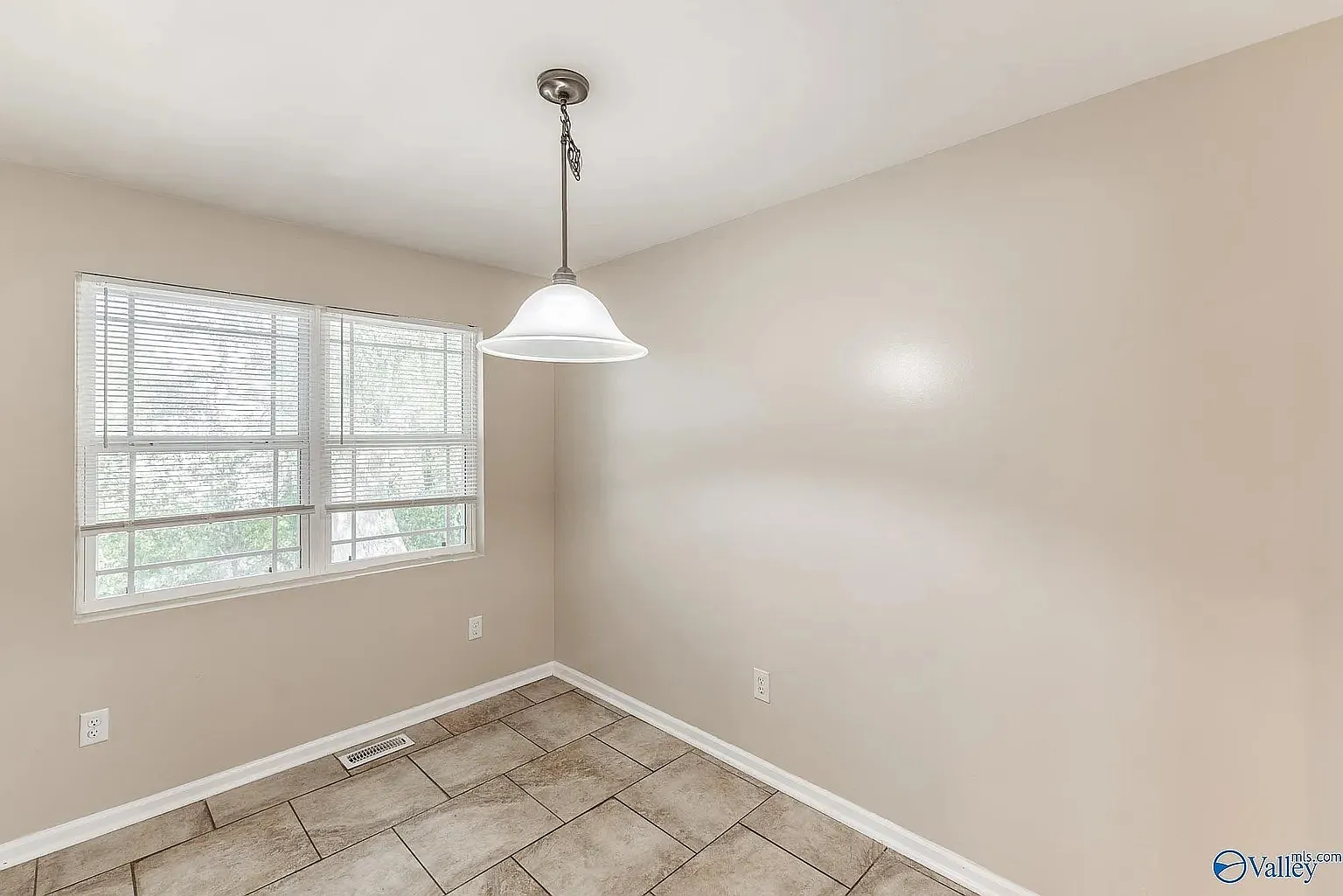 3207 Delia Lane Northwest - 1 — Photo 3