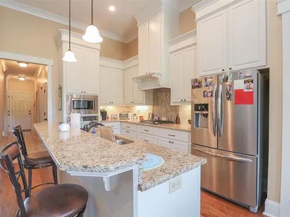 403 W Cowan Creek Cv