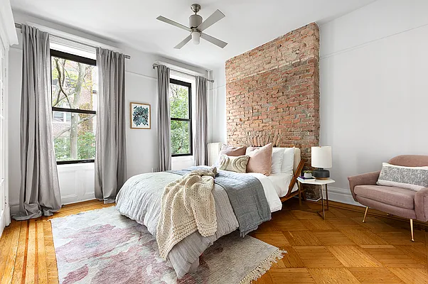 Sold by Compass | media 22