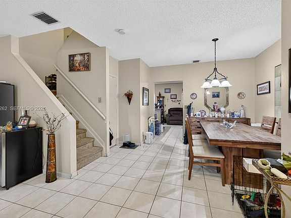 3rd image of 6008 N Golden Beauty Ln