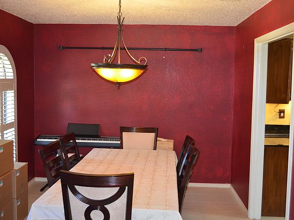 Dining room 10' X 13'