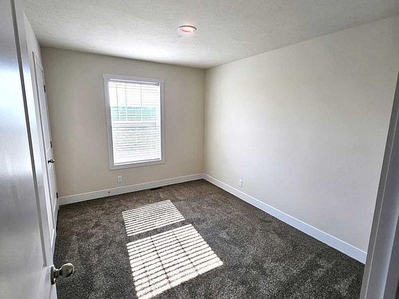 4th image of 1156 Winfield Ln