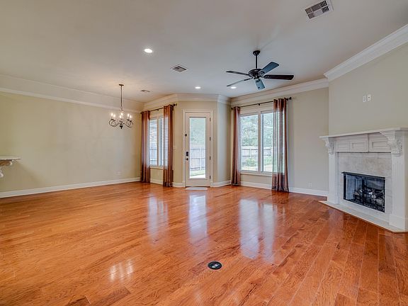 5th image of 801 Janna Dr