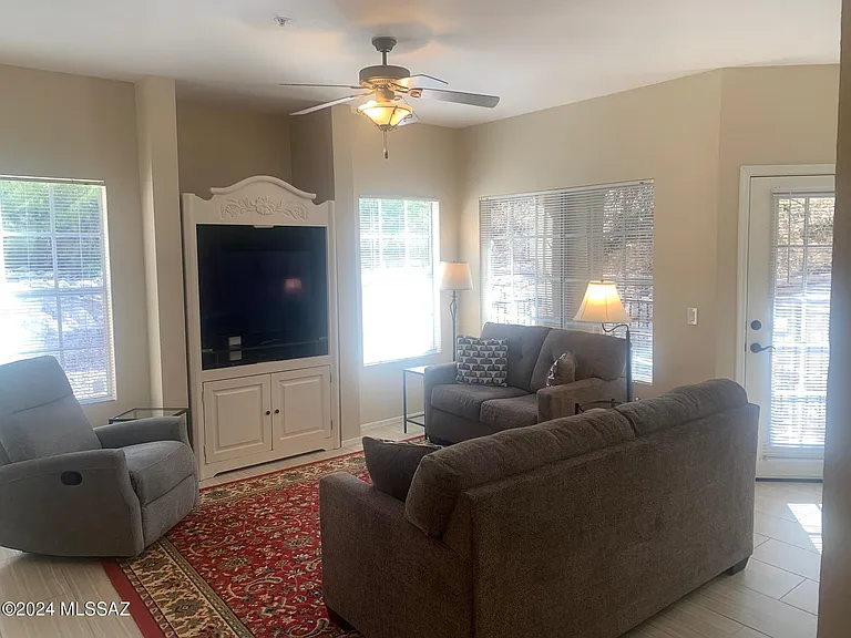 1500 E Pusch Wilderness Dr #13105 — Photo 9