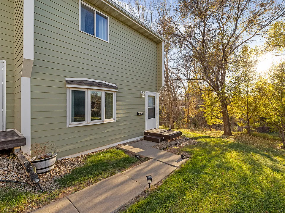 151 S Trailview Dr #4