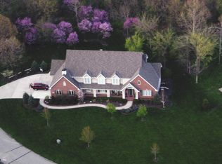 8721 Deer Run St, Lenexa, KS 66220