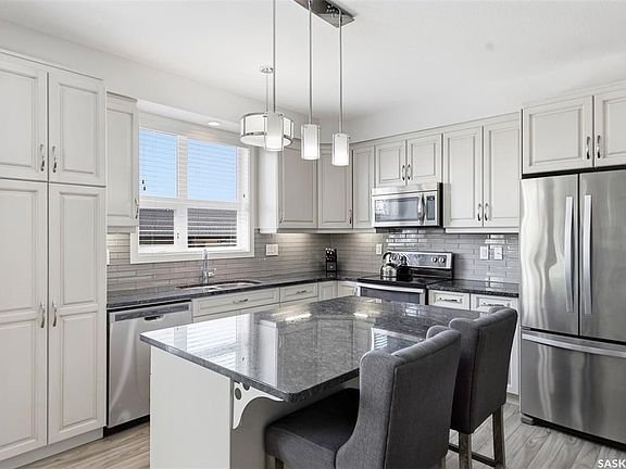 4th image of UNIT 310-1025 Moss AVENUE