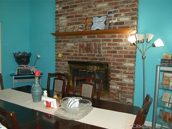 5th image of 395 S Tamarisk Ave