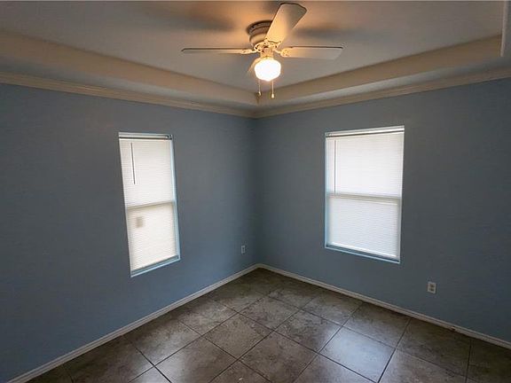 5th image of 3048 Lucille Ave