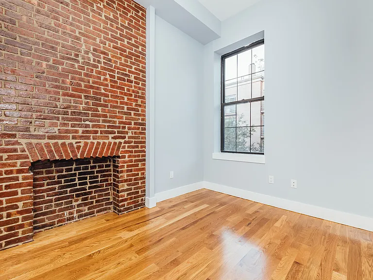 312 Bedford Ave #2 — Photo 7